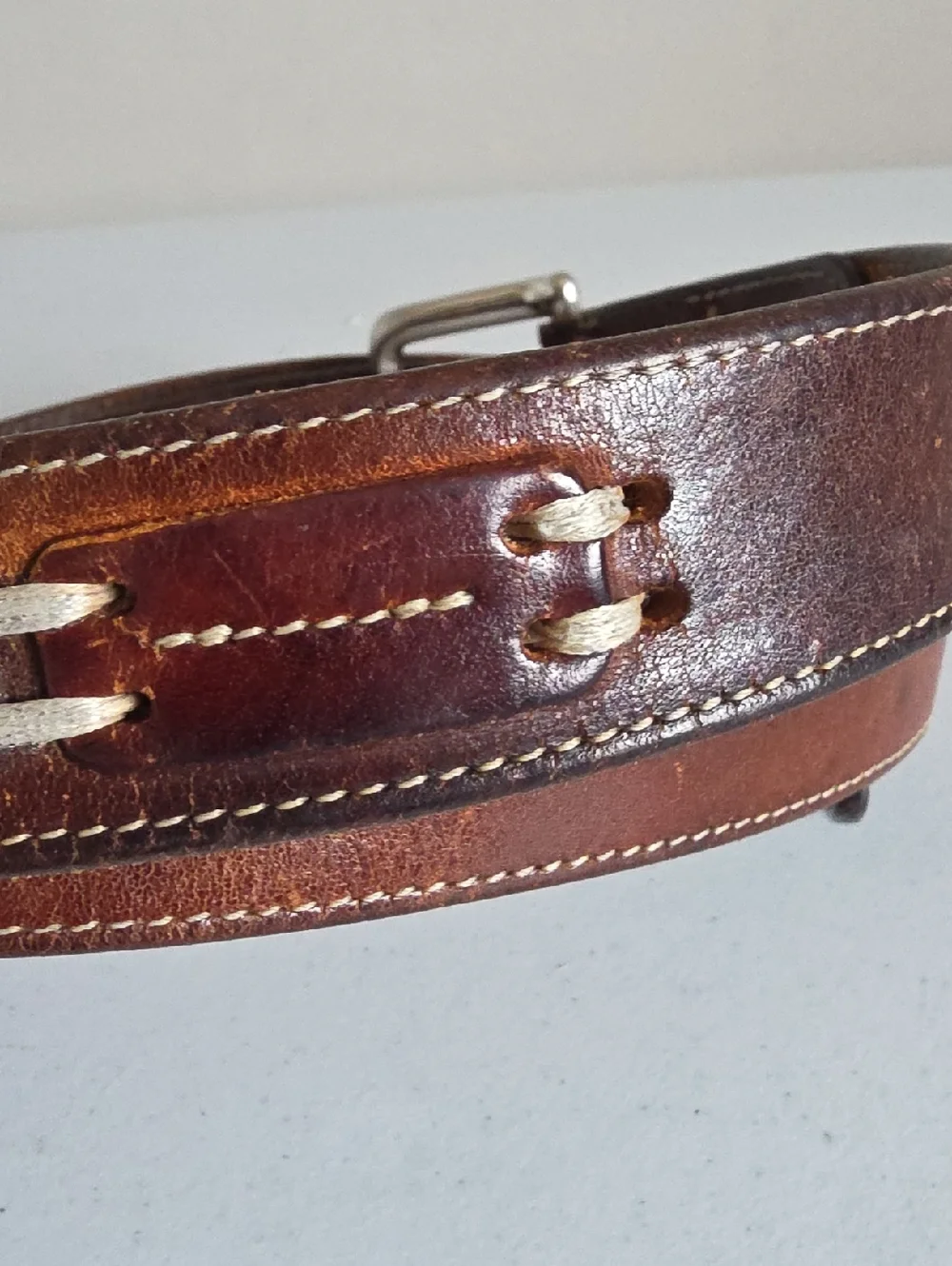 MADE IN ITALY brown leather belt contrast stitching overlay details Sz 38